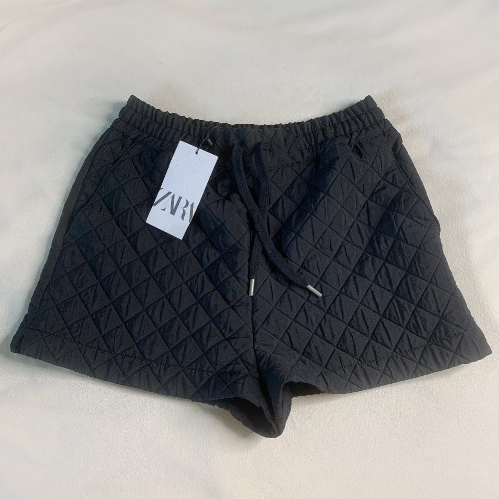 Zara -  Black Quilted Shorts